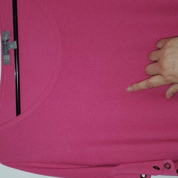 Daisy Fuentes Pink Stretch Top - Picture 4 of 10